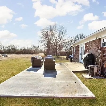 Villa Newly Renovated Retreat 30Mins To Downtown Indy